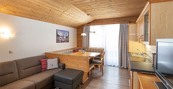 Almrose - Ferienwohnung in Obertauern, Apparthotel Kirchgasser